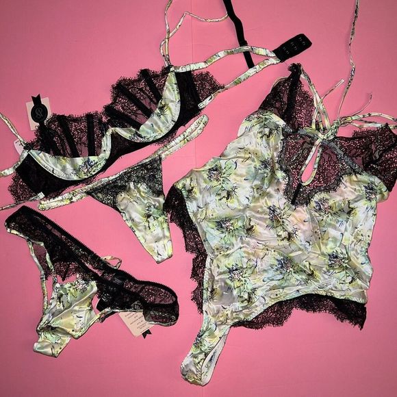 Victoria's Secret Designer 34B,34D BRA SET+thong+TEDDY FANTASY ISLAND GREEN SILK